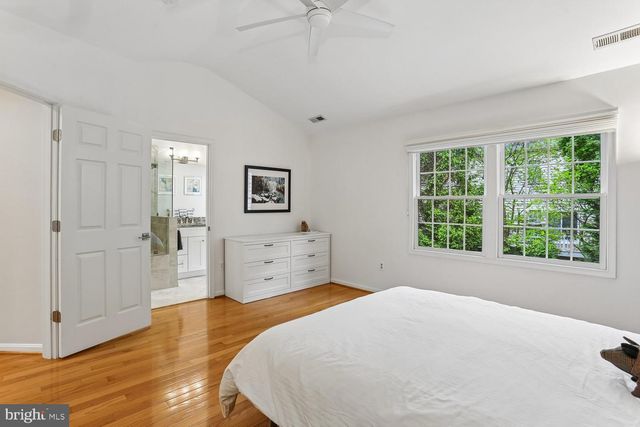 19 BLUE HOSTA WAY, Rockville, MD 20850