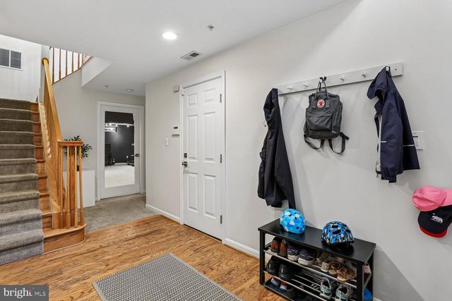 19 BLUE HOSTA WAY, Rockville, MD 20850