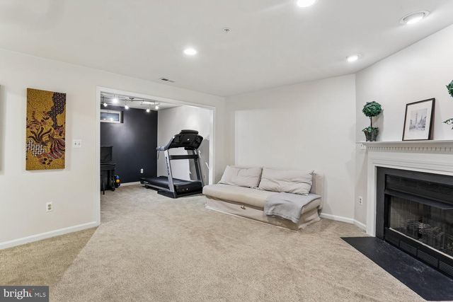 19 BLUE HOSTA WAY, Rockville, MD 20850