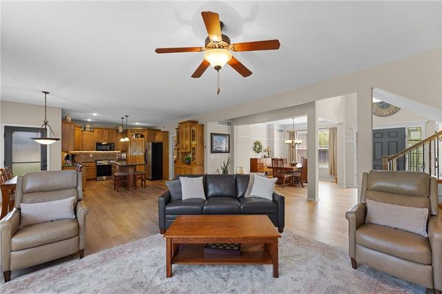 23920 W 124th Court, Olathe, KS 66061