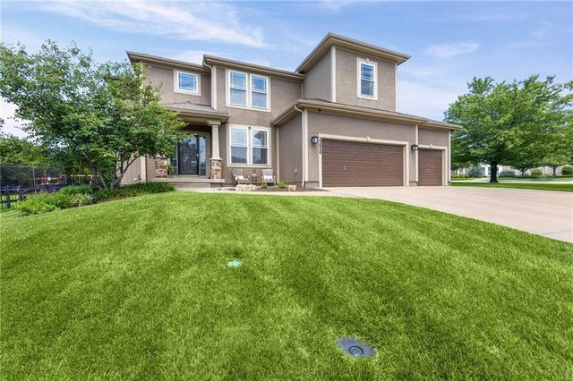 23920 W 124th Court, Olathe, KS 66061