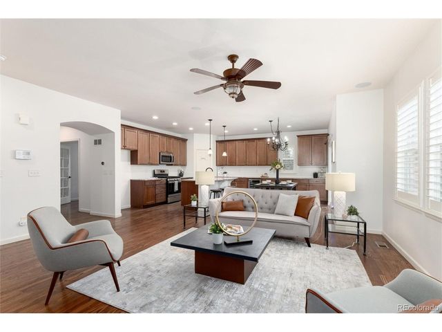 6977 S Riverwood Way, Aurora, CO 80016