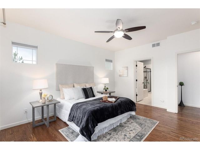 6977 S Riverwood Way, Aurora, CO 80016