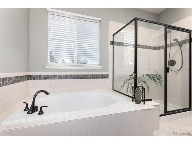 6977 S Riverwood Way, Aurora, CO 80016