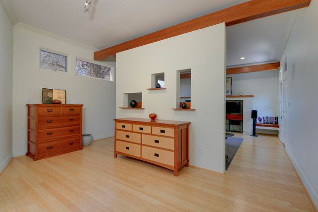 1515 Los Nietos Court NW, Los Ranchos, NM 87107