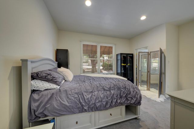 1515 Los Nietos Court NW, Los Ranchos, NM 87107