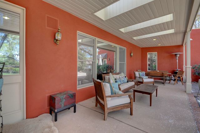 1515 Los Nietos Court NW, Los Ranchos, NM 87107