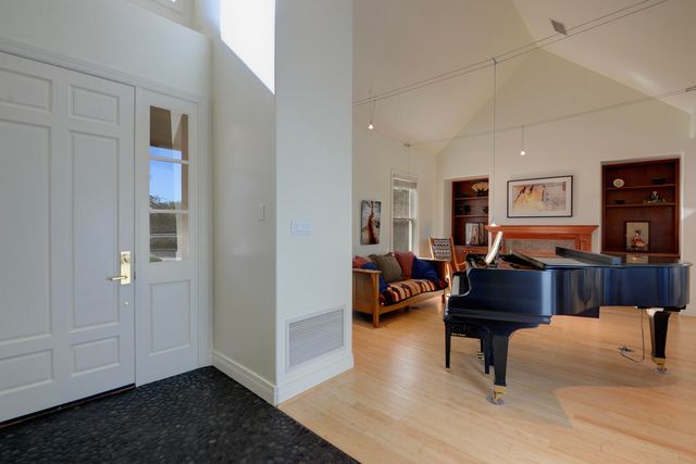 1515 Los Nietos Court NW, Los Ranchos, NM 87107