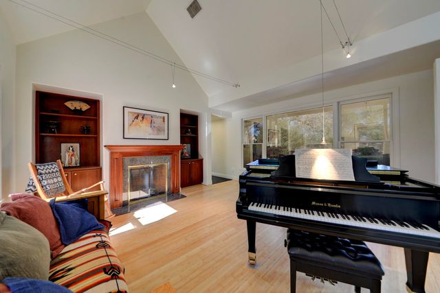 1515 Los Nietos Court NW, Los Ranchos, NM 87107