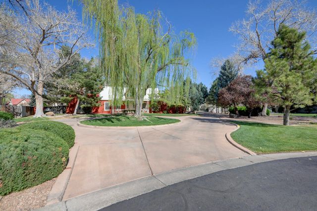 1515 Los Nietos Court NW, Los Ranchos, NM 87107