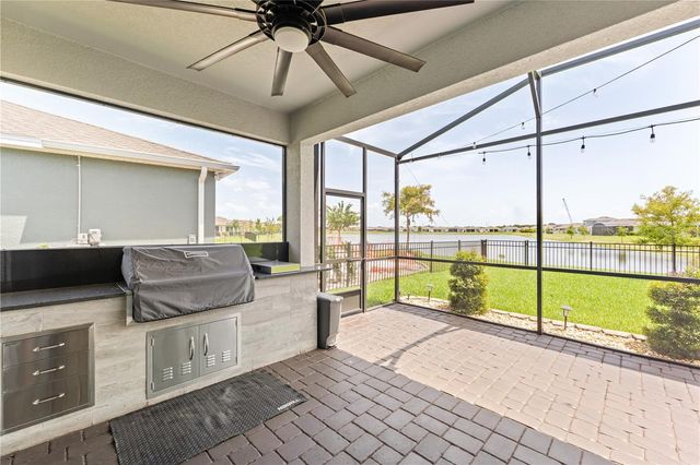 1994 SPRING SHOWER CIRCLE, Kissimmee, FL 34744