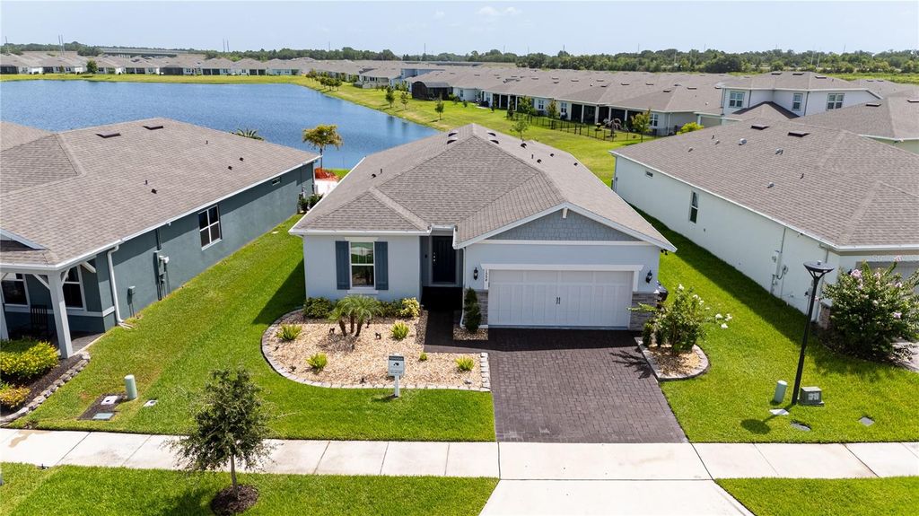 1994 SPRING SHOWER CIRCLE, Kissimmee, FL 34744