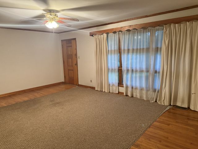 887 Elwood Dr, Clarksville, TN 37040