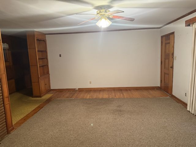 887 Elwood Dr, Clarksville, TN 37040