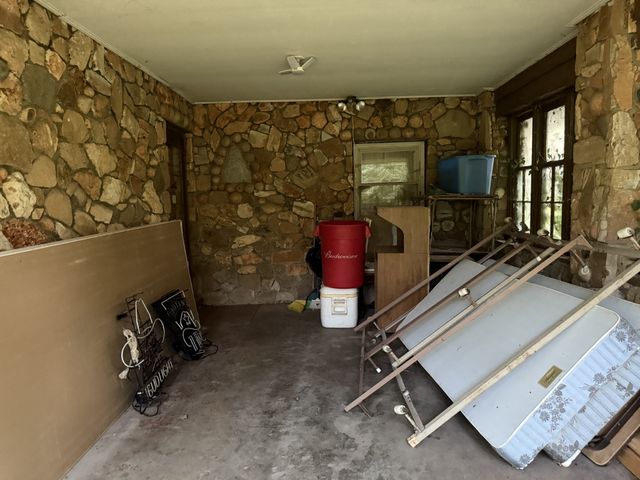 887 Elwood Dr, Clarksville, TN 37040