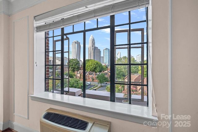 301 W 10th Street 502, Charlotte, NC 28202