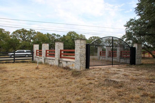 18001 Fm 150 W, Driftwood, TX 78619