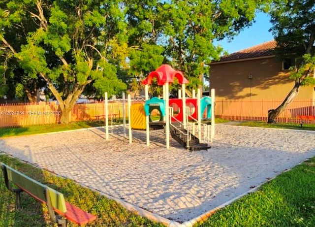 6480 W 27th Ct 54-22, Hialeah, FL 33016