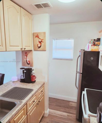 6480 W 27th Ct 54-22, Hialeah, FL 33016