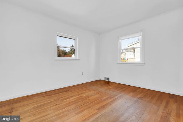 12829 BRADBURY AVE, Smithsburg, MD 21783