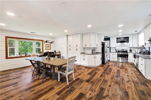 1472 Mill Landing RD, Virginia Beach, VA 23457