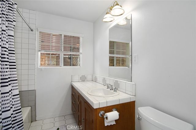 22736 Runnymede, West Hills, CA 91307