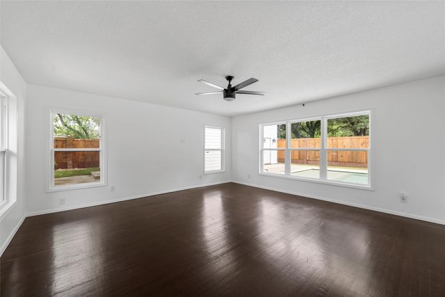 2625 Old Oaks Drive, Waco, TX 76710