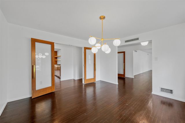 2625 Old Oaks Drive, Waco, TX 76710