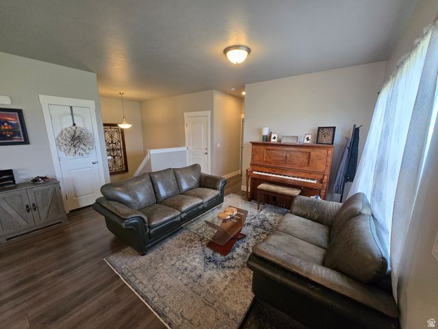 8631 N CYPRESS ALY, Eagle Mountain, UT 84005