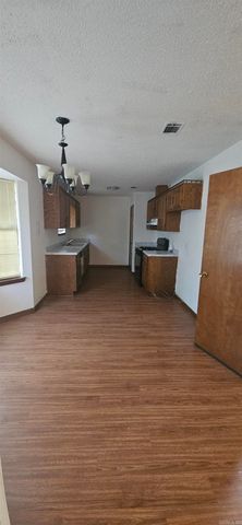 8306 Oxford Valley Drive, Mabelvale, AR 72103