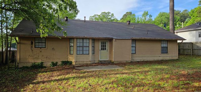 8306 Oxford Valley Drive, Mabelvale, AR 72103