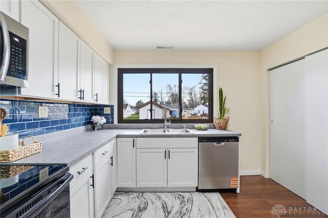 178 Dellwood Drive, Fairborn, OH 45324