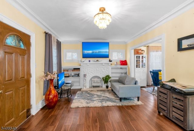 19 Irving St, East Orange City, NJ 07018