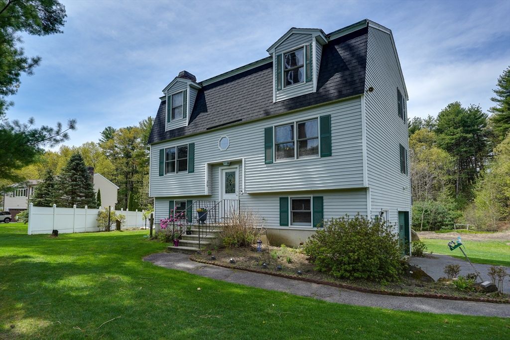 26 Frederick Circle, Tewksbury, MA 01876
