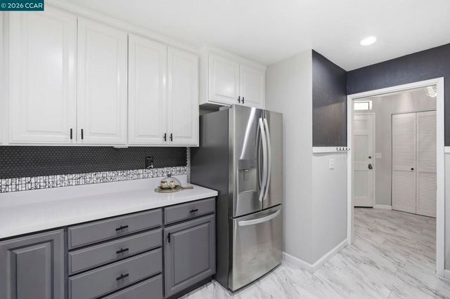 8 Royston Walk, Pleasant Hill, CA 94523