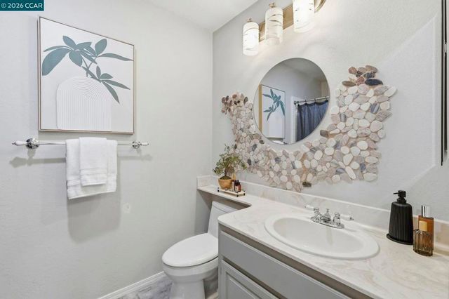 8 Royston Walk, Pleasant Hill, CA 94523