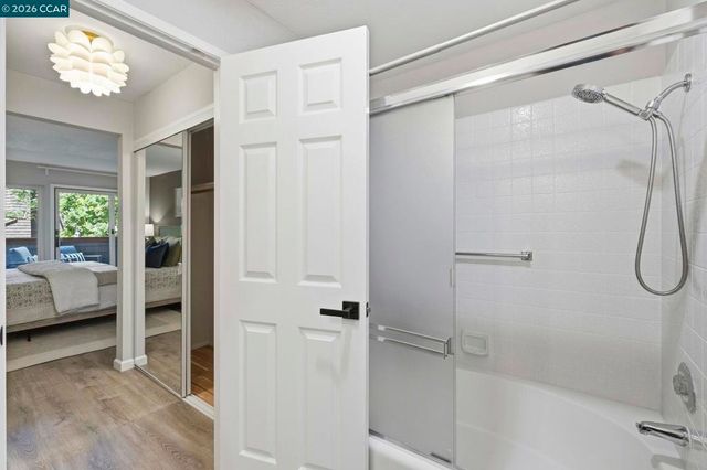 8 Royston Walk, Pleasant Hill, CA 94523