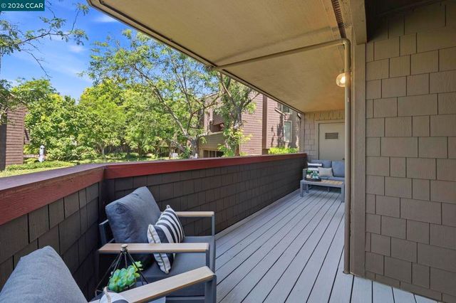 8 Royston Walk, Pleasant Hill, CA 94523