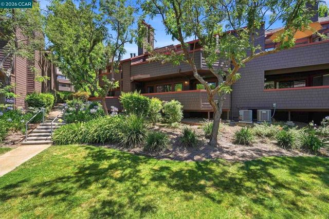 8 Royston Walk, Pleasant Hill, CA 94523