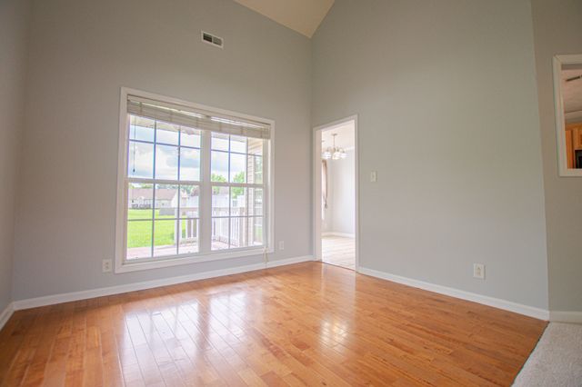 3894 Stella Dr, Clarksville, TN 37040