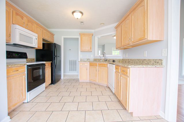 3894 Stella Dr, Clarksville, TN 37040