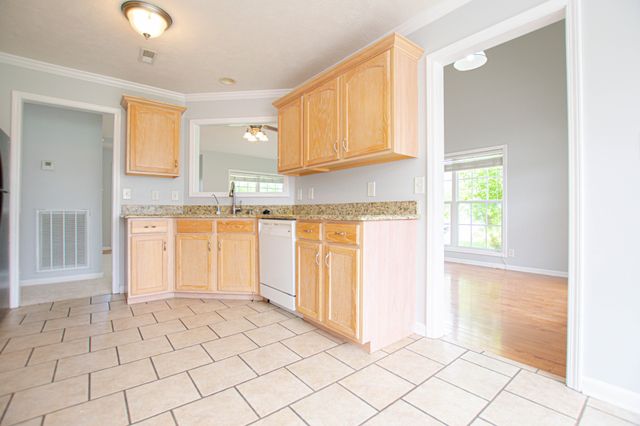 3894 Stella Dr, Clarksville, TN 37040