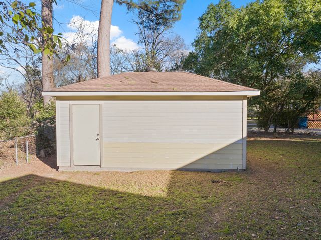 201 Redbud, Mt Pleasant, TX 75455