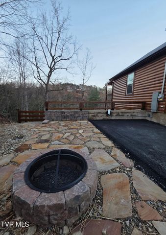 756 Ski View Lane, Sevierville, TN 37876