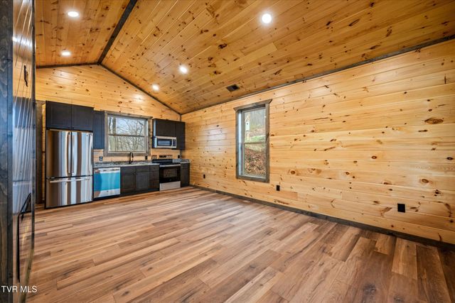 756 Ski View Lane, Sevierville, TN 37876