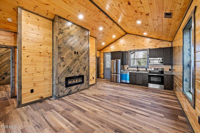 756 Ski View Lane, Sevierville, TN 37876