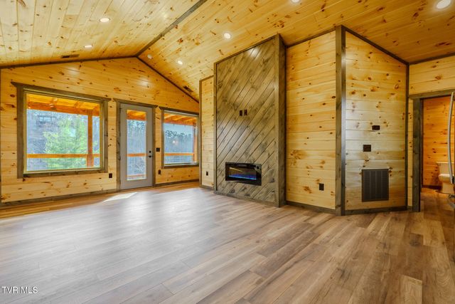 756 Ski View Lane, Sevierville, TN 37876