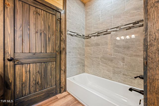 756 Ski View Lane, Sevierville, TN 37876