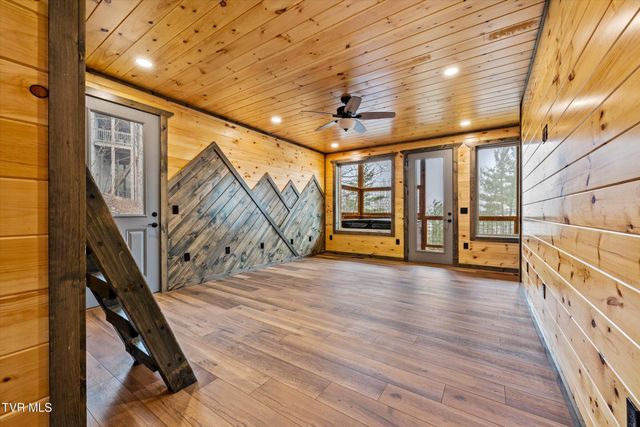 756 Ski View Lane, Sevierville, TN 37876