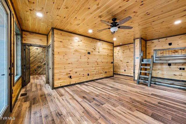 756 Ski View Lane, Sevierville, TN 37876